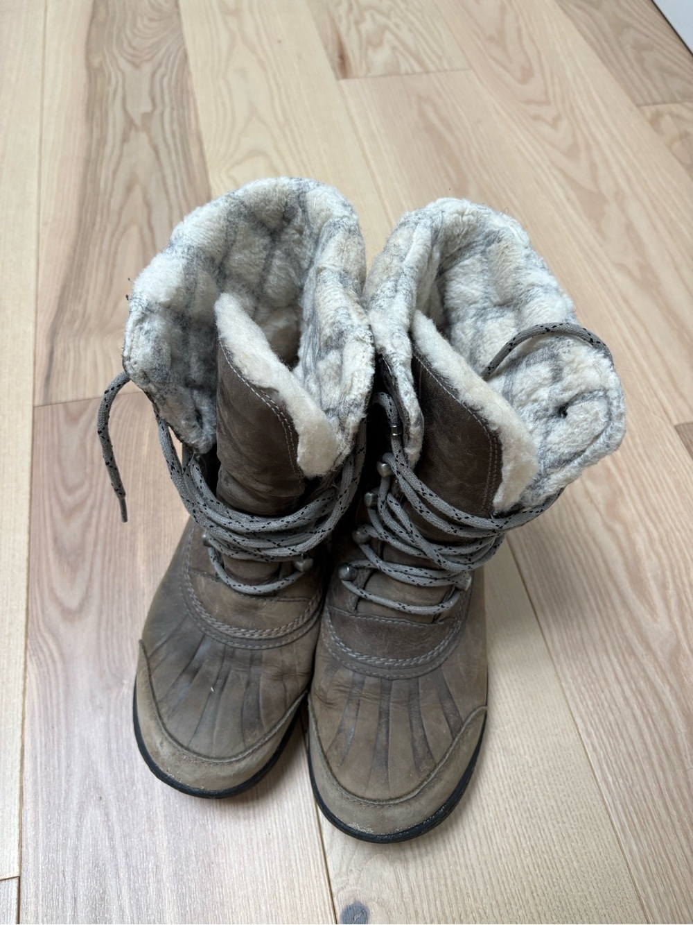 Sorel Women's Taupe Lace-Up Winter Boots with Faux Fur Collar